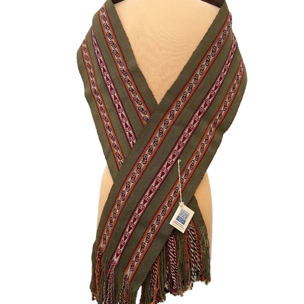 Traditional handwoven Andean wool scarf